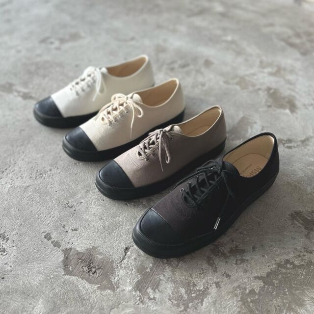 3/11 Saturday

NEW BRAND ARRIVE！

@marbot_neuvic_official 

・HOLECUT SNEAKERS

新たにディレクションされた "marbot" が入荷しました◎
4色展開でご用意しております。
ぜひ 手に取ってご覧下さい！

- information -
3/11 本日は諸事情により、営業時間が異なります。
14:00－19:00にて営業致します。
時間変更により ご迷惑をお掛け致しますが何卒よろしくお願いいたします。

#marbot

#studionicholson 
#outil 
#postelegant 
#roseystone
#1dozen
#toshinosuketakegahara 
#timeless_nagoya 
#池下 #今池 #名古屋