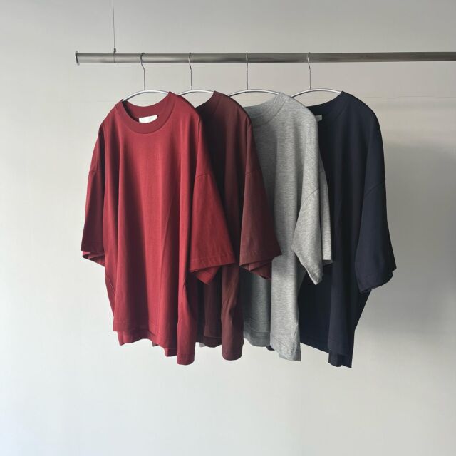 3/20 Monday

@studionicholson 

PIU BRANDED EASY SS FIT T-SHIRT

･BERRY
･CHESTNUT
･GREY MARL
･DRKEST NAVY
size/ S・M

#studionicholson 

#outil 
#postelegant 
#roseystone
#1dozen
#marbot
#toshinosuketakegahara 
#timeless_nagoya 
#池下 #今池 #名古屋